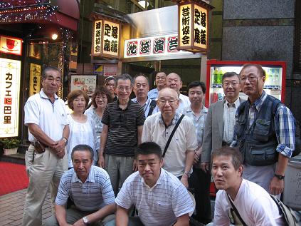 ��룸������ʶ�ˡ���ǯ�������ǯ����������ȯ���ĥ����ش��ʱ�ݸ��ؤȥӥ������ǥ�ĥ����٤˹ԤäƤ��ޤ��������ޱ�ݾ������ˣ���ͭ���ݾ�Σ��Ĥ��ʤȷݿͤ���Ȥε�Υ���ᤤ�Τǡ����ɽ���褯���뤳�Ȥ��Ǥ���������ǽ�����˳ڤ��ळ�Ȥ��Ǥ��ޤ�����
���θ�����ǥѡ��Ȳ���Υӡ���...³�����ɤ�